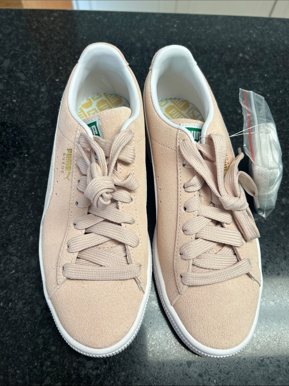 Puma brand new Women's Suede Sneakers in Light Blush Pink 7.5 38